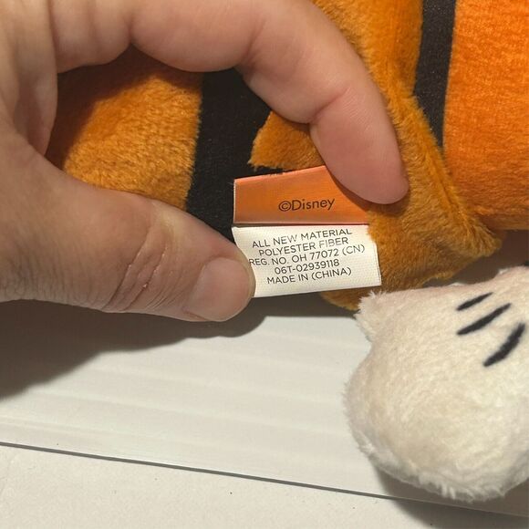 Disney Fetch for Pets 9" Minnie Mouse Witch Halloween Plush Squeaky Toy for Dogs - Picture 13 of 14